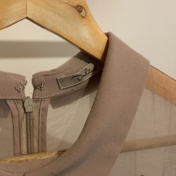 Collared Pink Dress - Picture 3 of 4